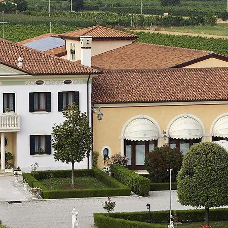 Serena Country house
